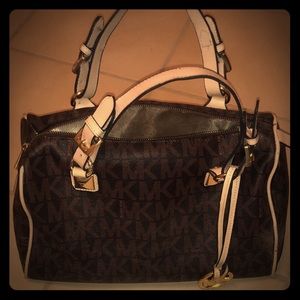 Micheal Kors Hand bag
